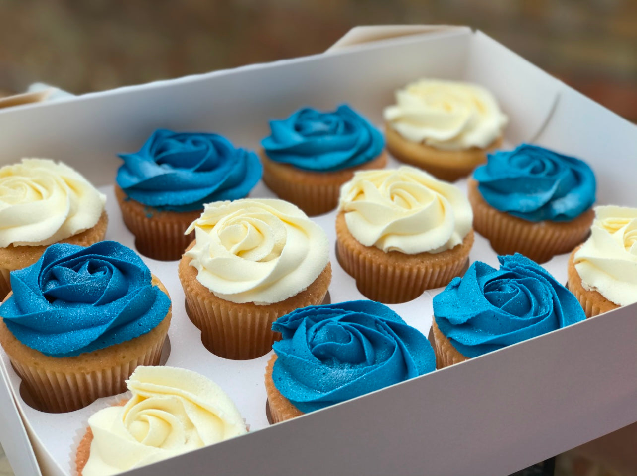 Vanilla Cupcakes - Box of 12 (COLLECTION ONLY)